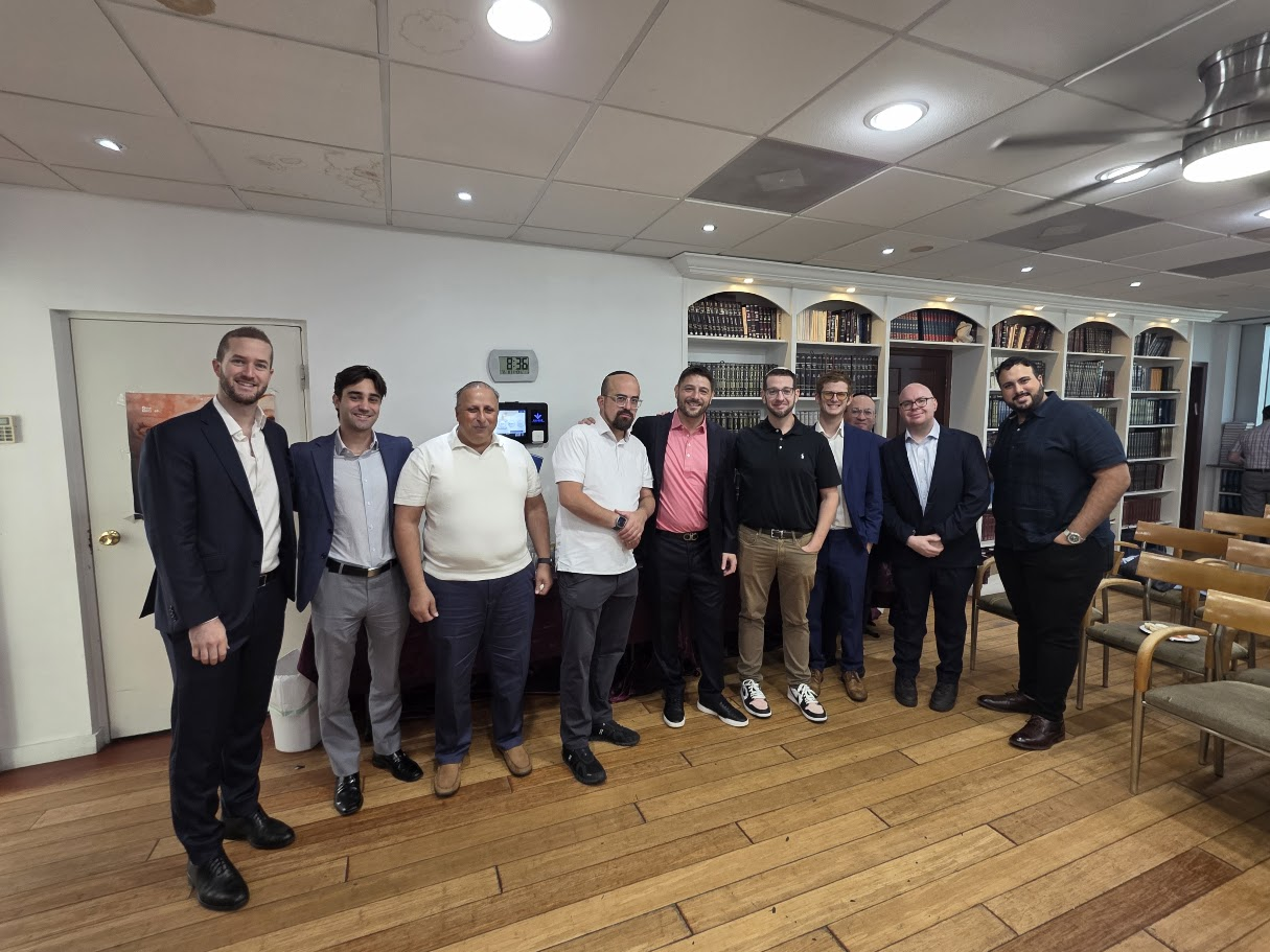 Vision Real Estate Advisors Hosts Successful Shacharit Minyan and Breakfast at ICSC Florida
